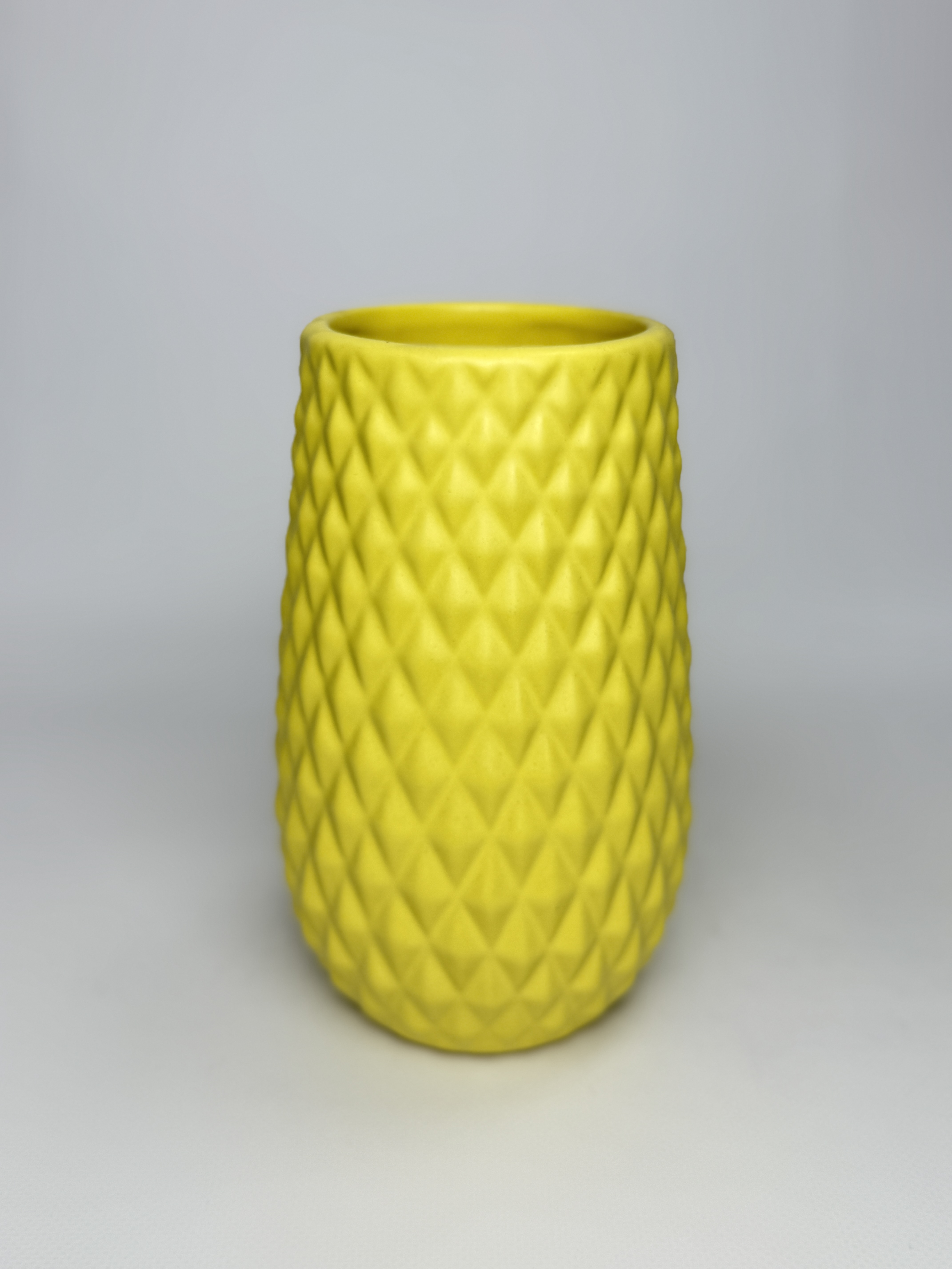 Керамічний виріб Ваза Перелесник жовтий мат