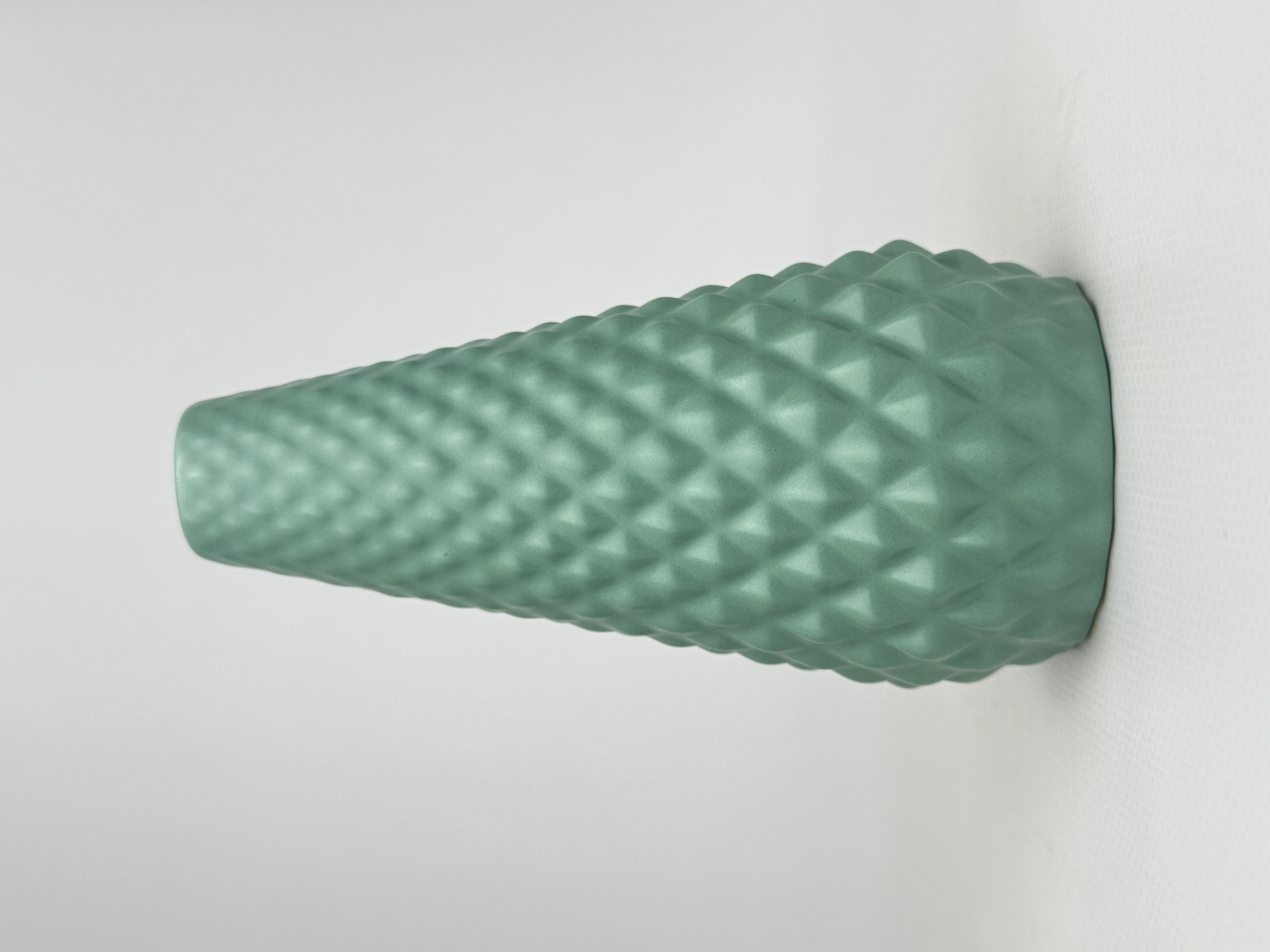 Керам. виріб V16* ваза CROCODILE в асортименті