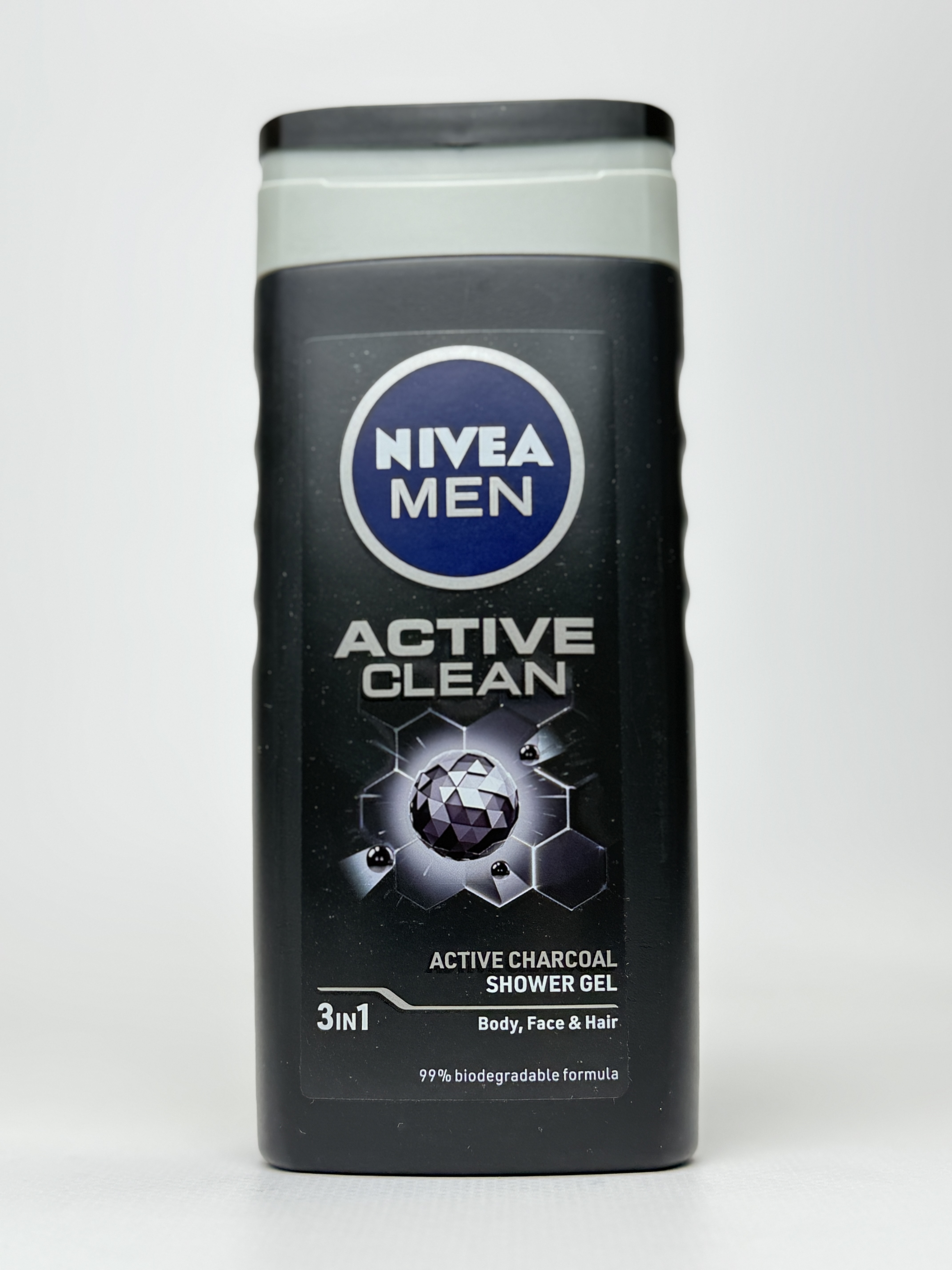 Гель для душу чоловічий СИЛА ВУГІЛЛЯ NIVEA 250 МЛ.