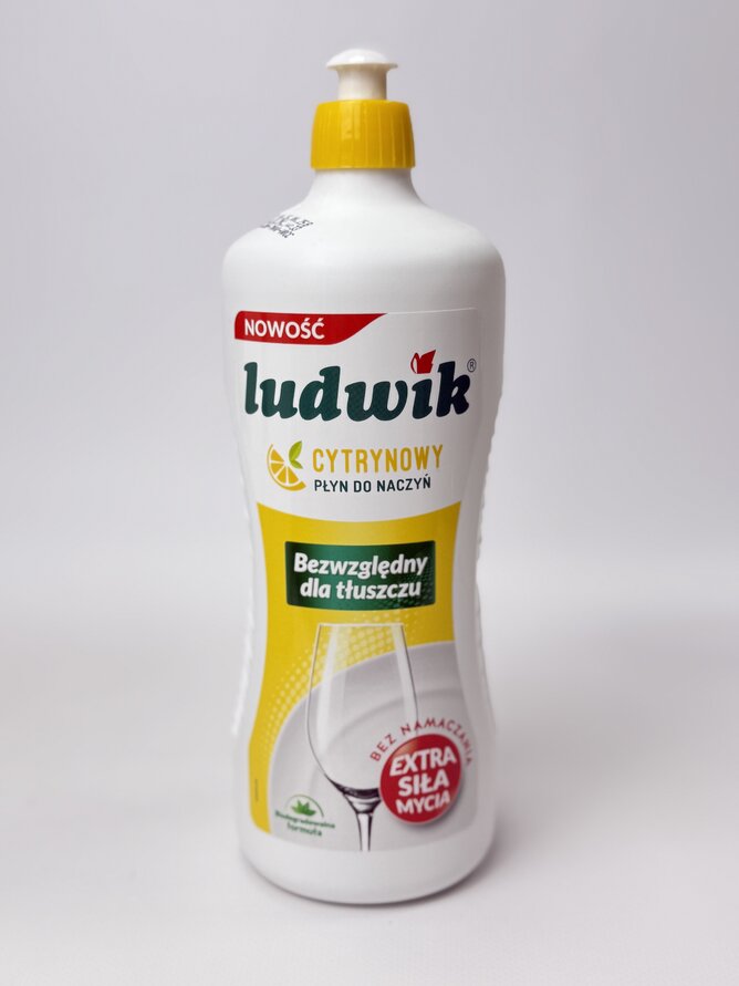 Засіб для миття посуду Ludwik Лимон 0.9л