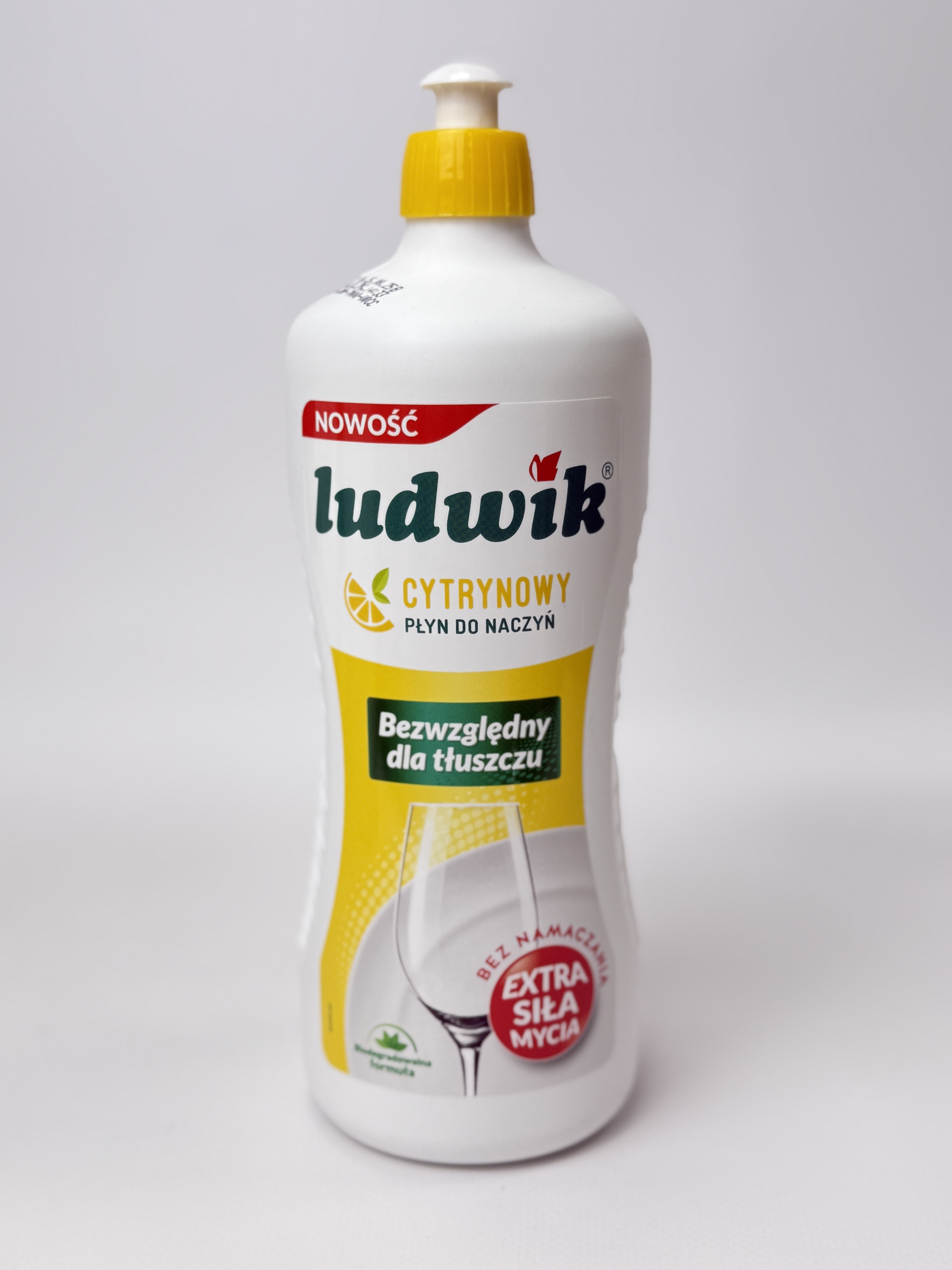 Засіб для миття посуду Ludwik лимон 0.9л