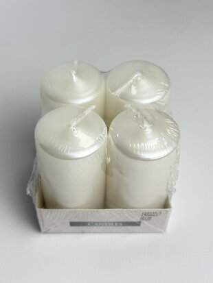 Свічка Bispol біла перлам. sw40/80-180 4шт.