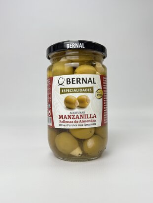Оливки Bernal фаршировані мигдалем Almendra 300 г