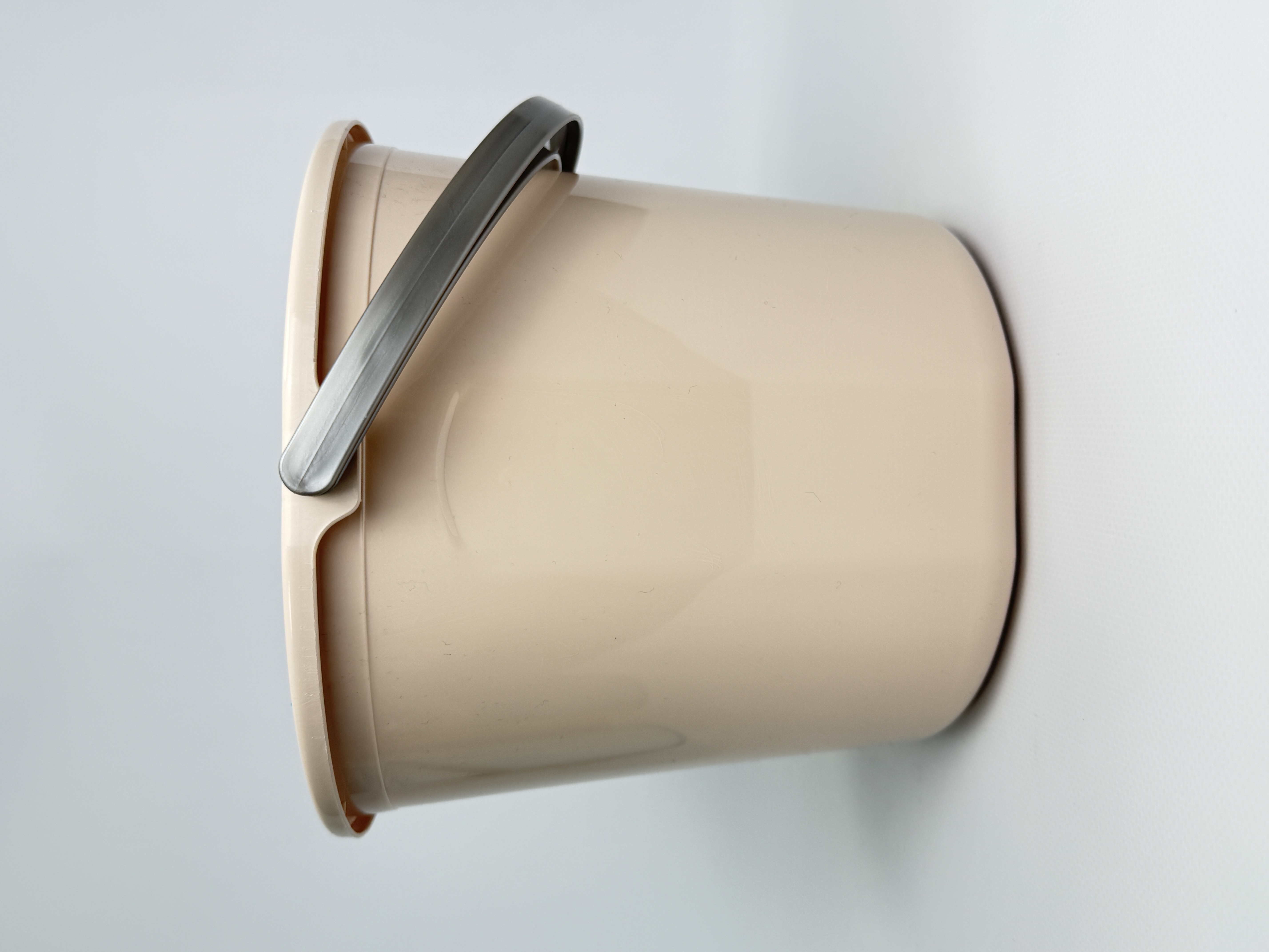 Відро 5л. d220. h190 (св. бежеве)