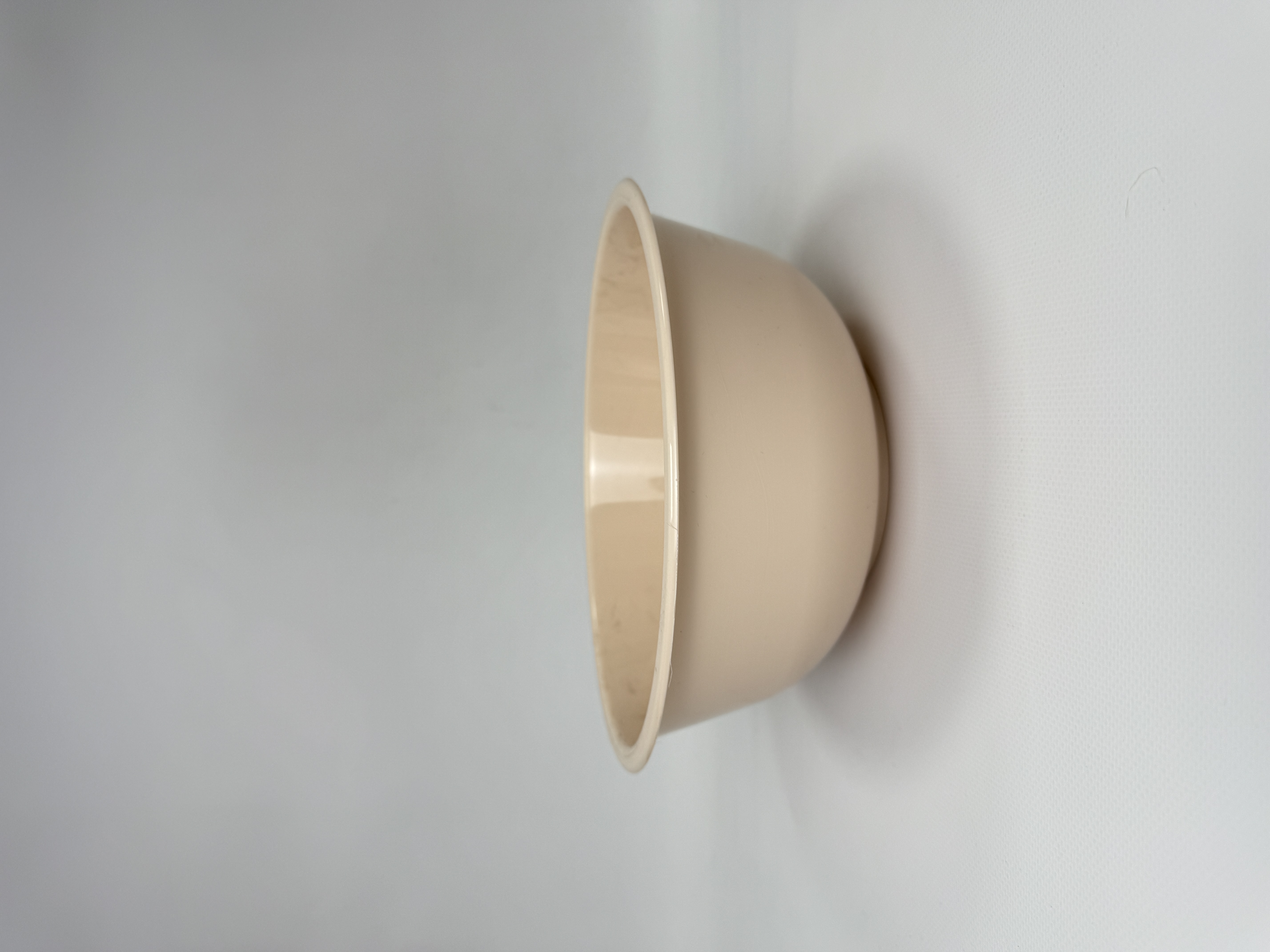 Миска 2.5л. d234. h100. св. бежева