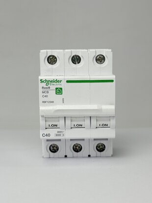 Автомат. вимикач Schneider Resi 9 3р 40 А С