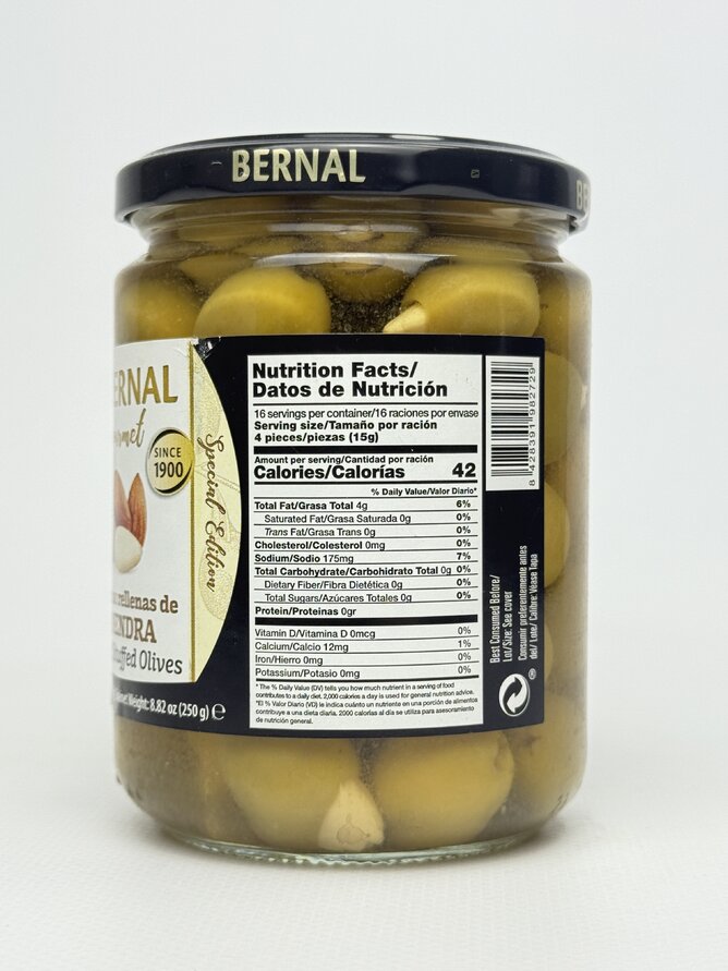 Оливки Bernal Gormet фаршировані мигдалем 436 г
