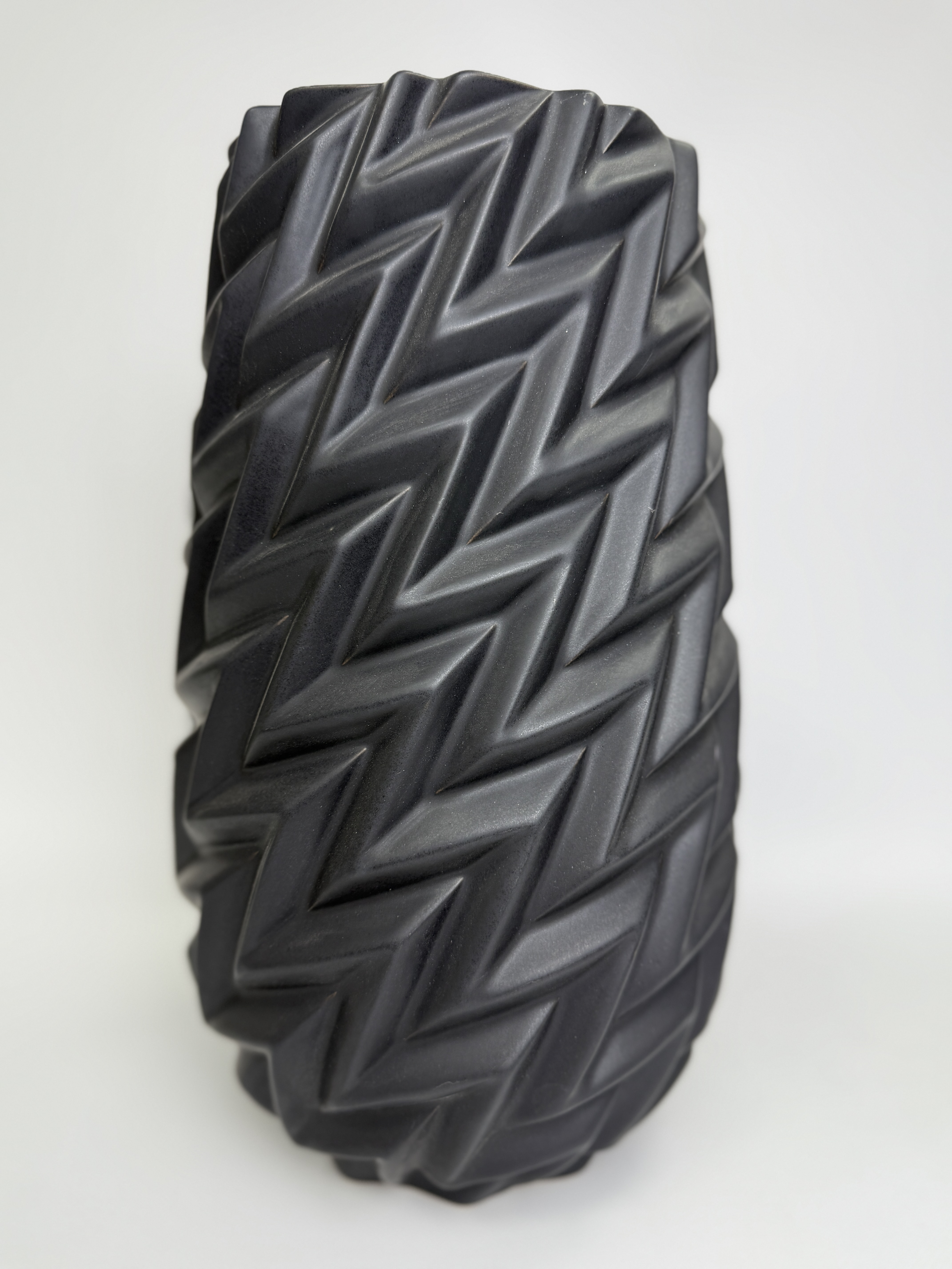 Керамічна ваза Орігамі ХL чорний мат