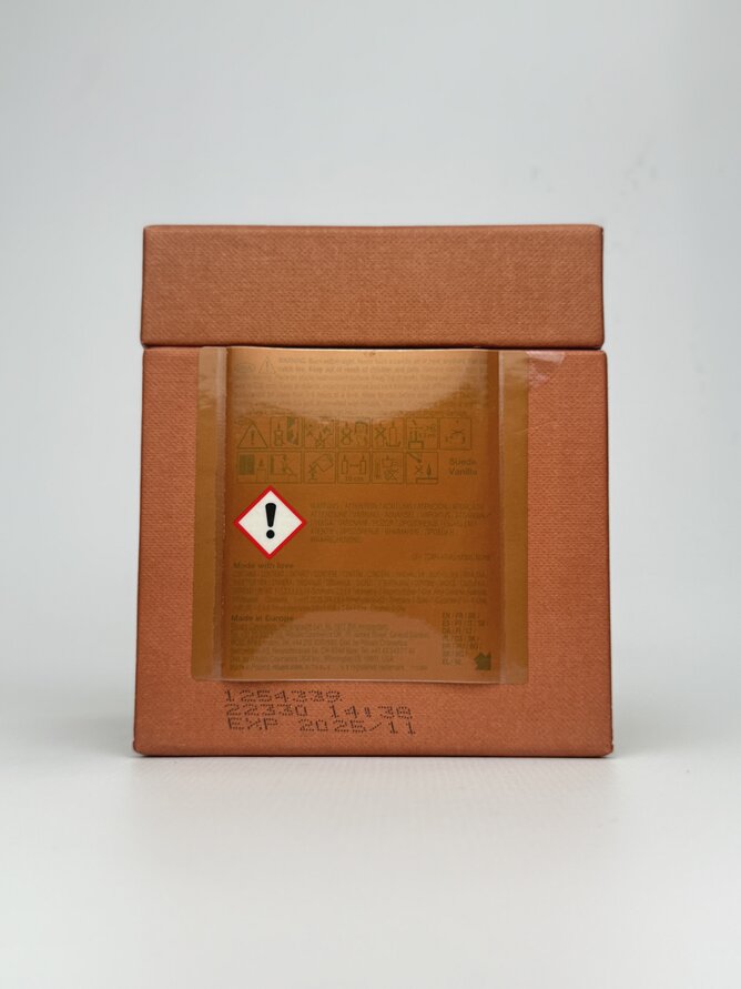 THE RITUAL SUEDE VANILLA PRIVATE COLLECTION - Ароматична свічка. 360g