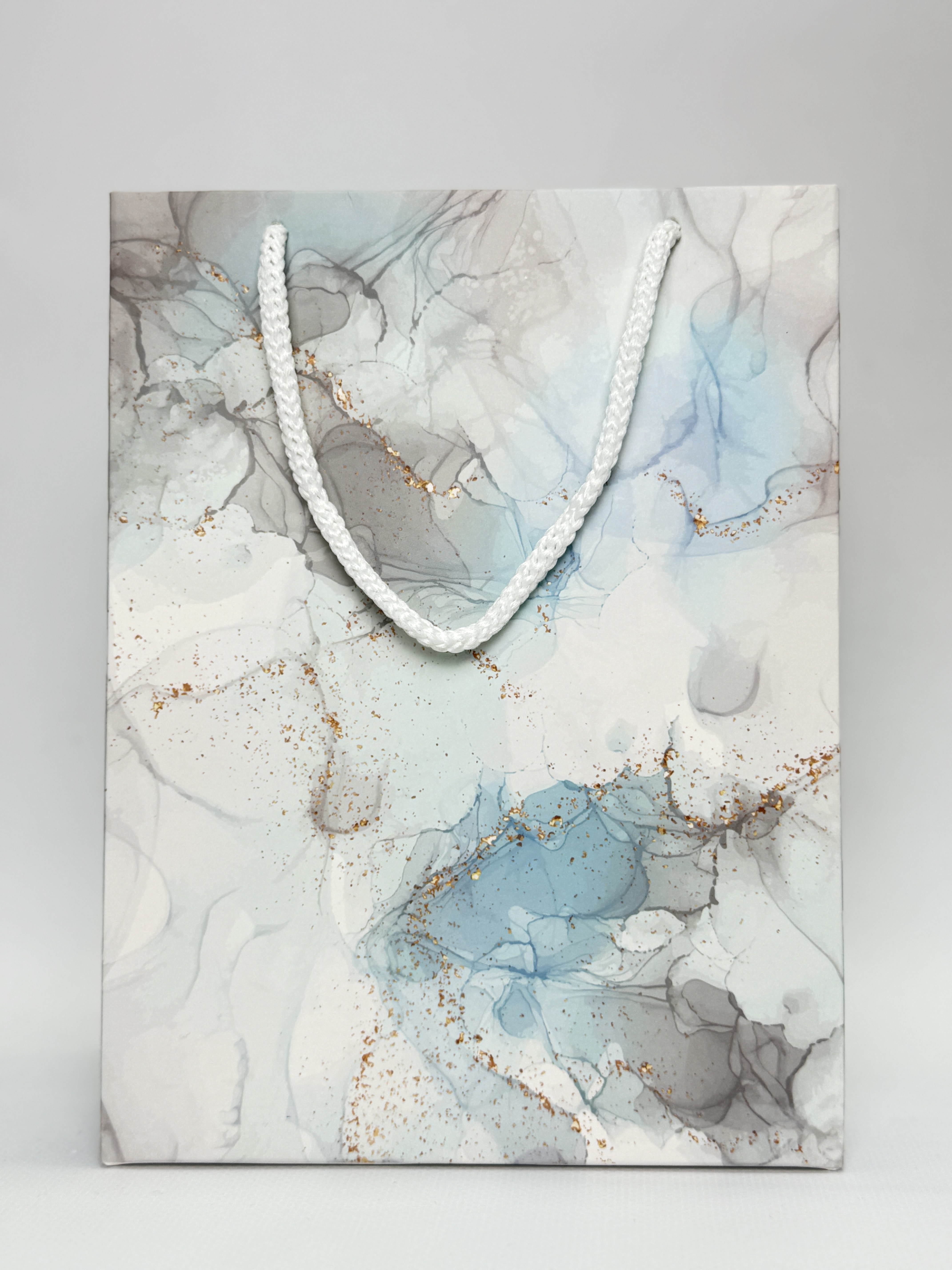 Пакет подарунковий 17.5*23 M30