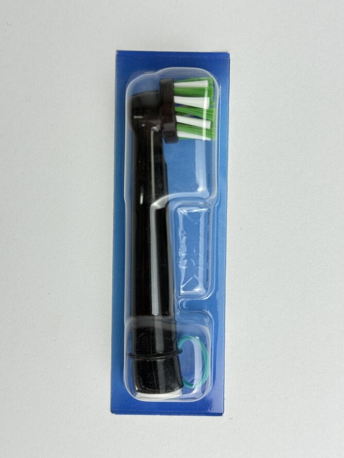 Oral-B - Pro Cross Action Black Насадка запаска до електр. зубної щітки по шт