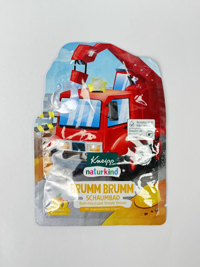 Піна для ванни дитяча Kneipp Naturkind "Brumm Brumm" (персик)