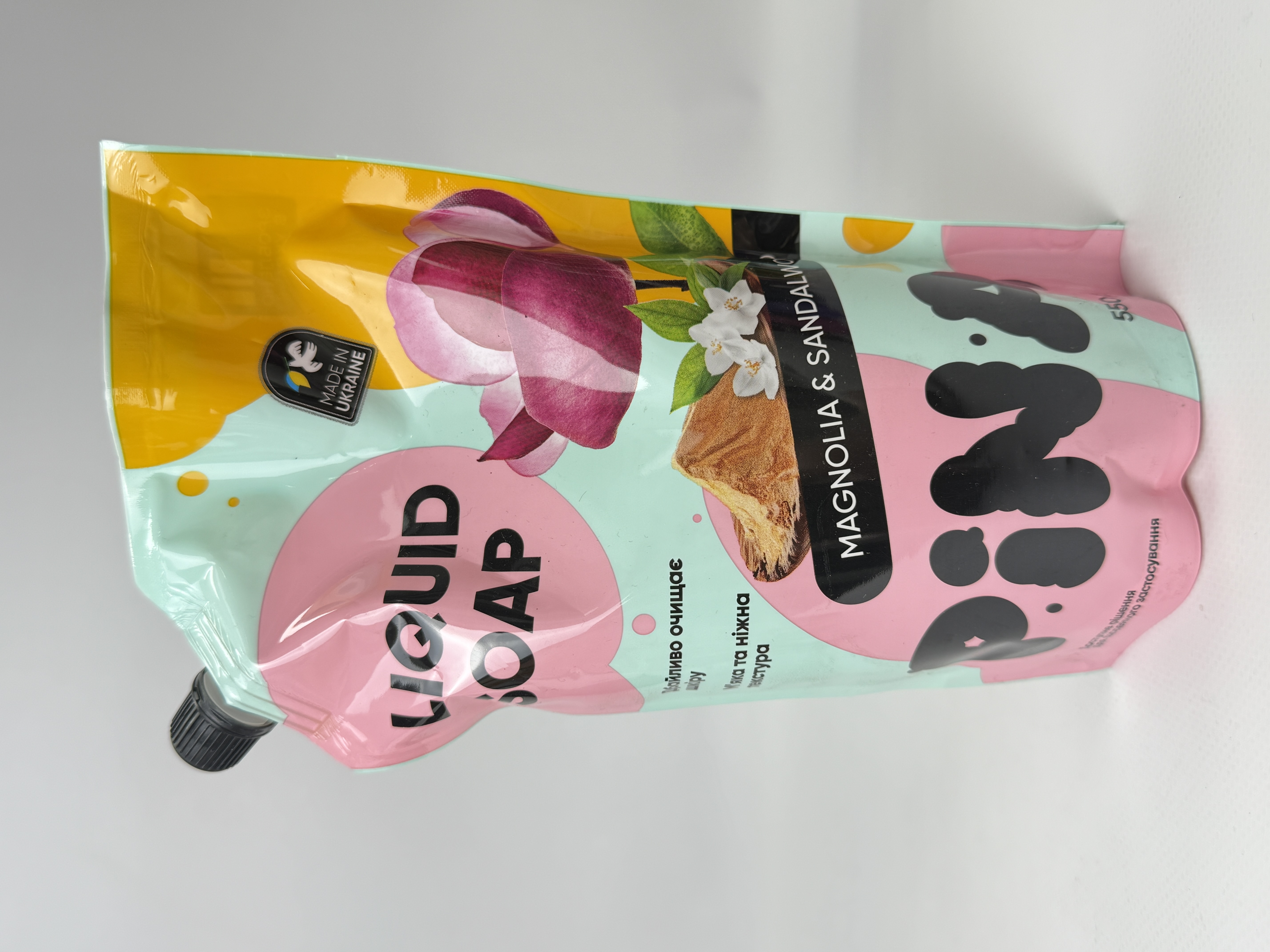 Рідке мило ТМ "PINA" Magnolia and sandalwood 550 мл дой-пак