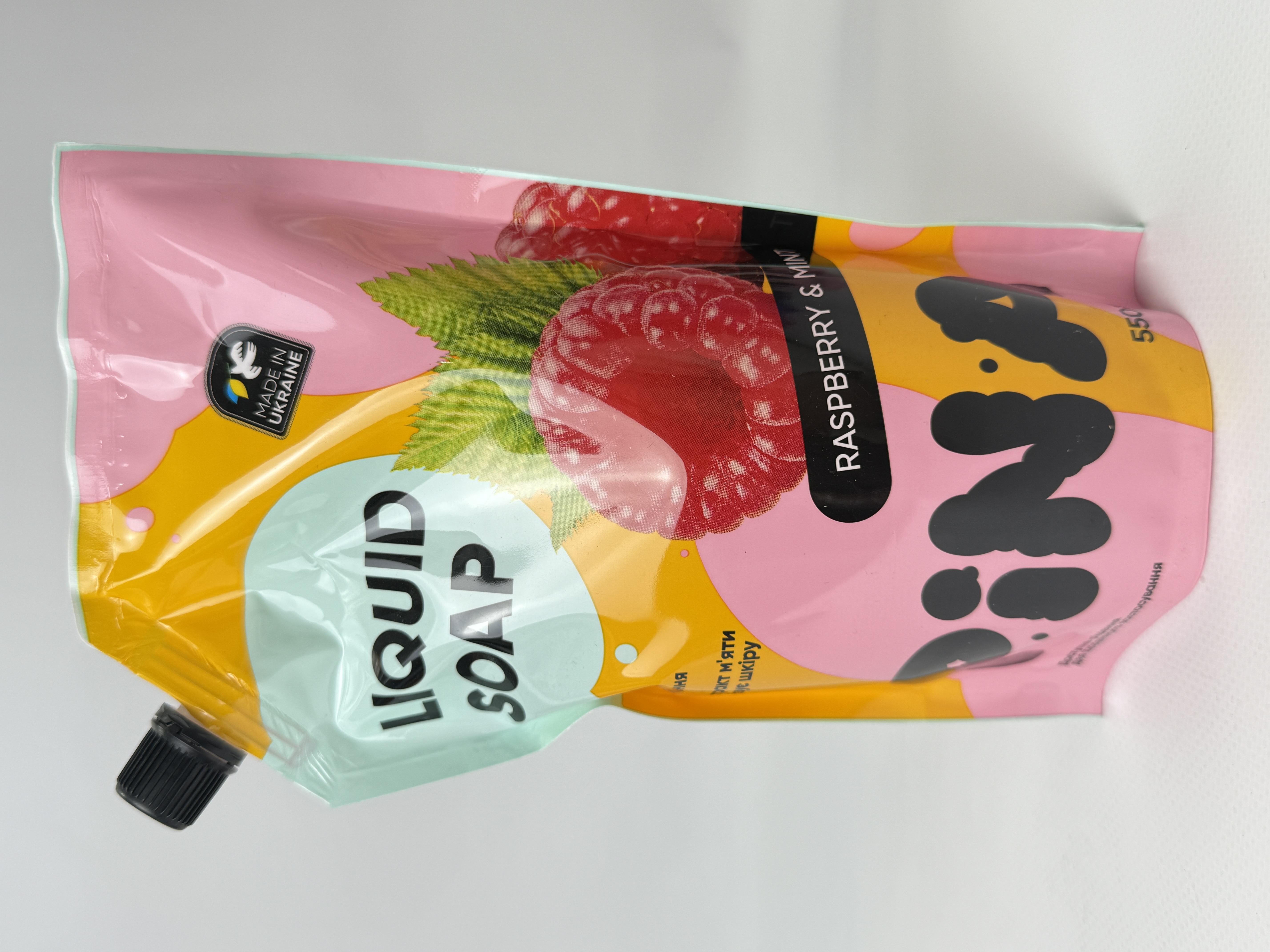 Рідке мило ТМ "PINA" Raspberry and mint 550 мл дой-пак