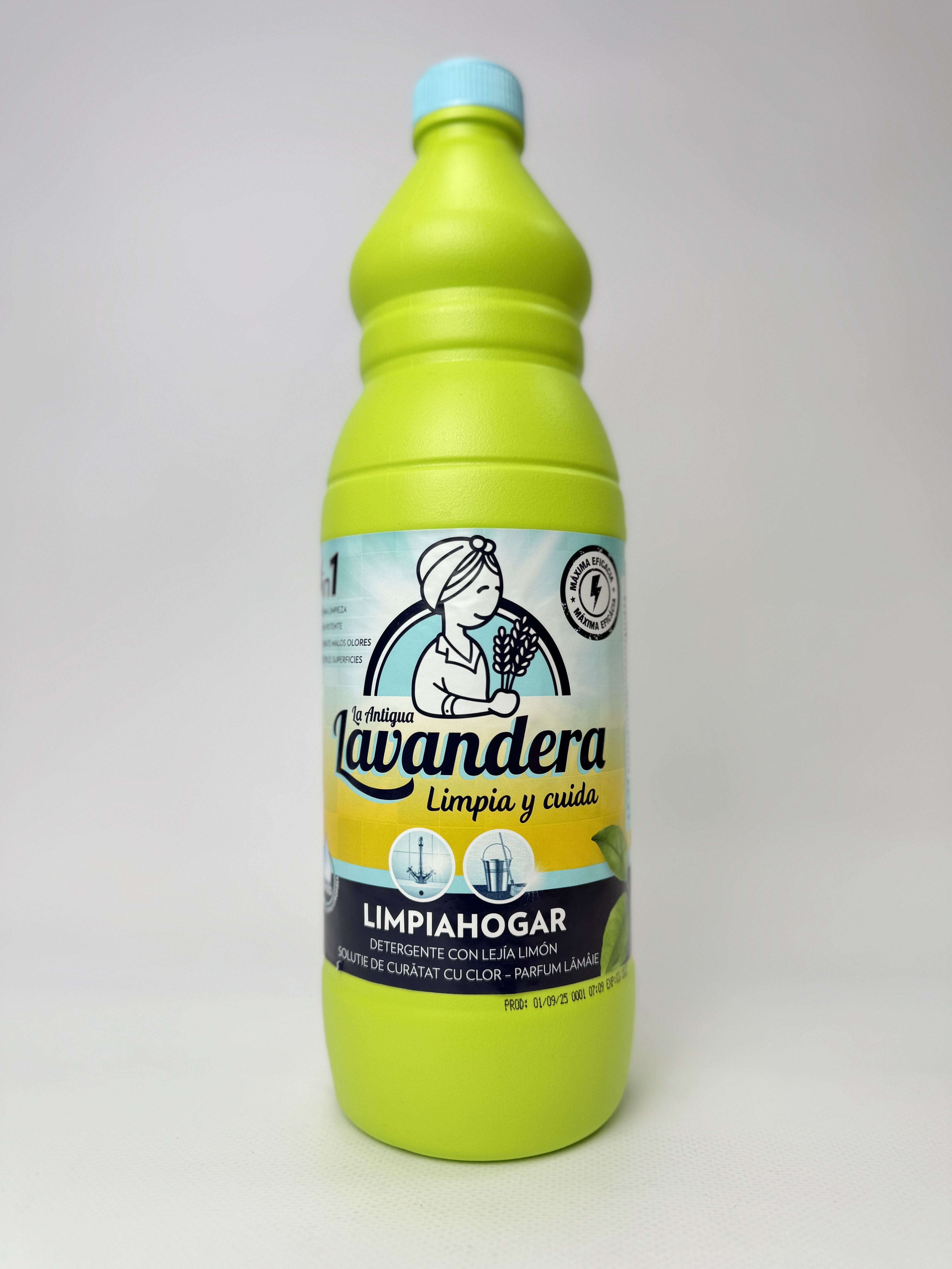 Лавандера очисник-відбілювач 1.5 л Лимон (12)