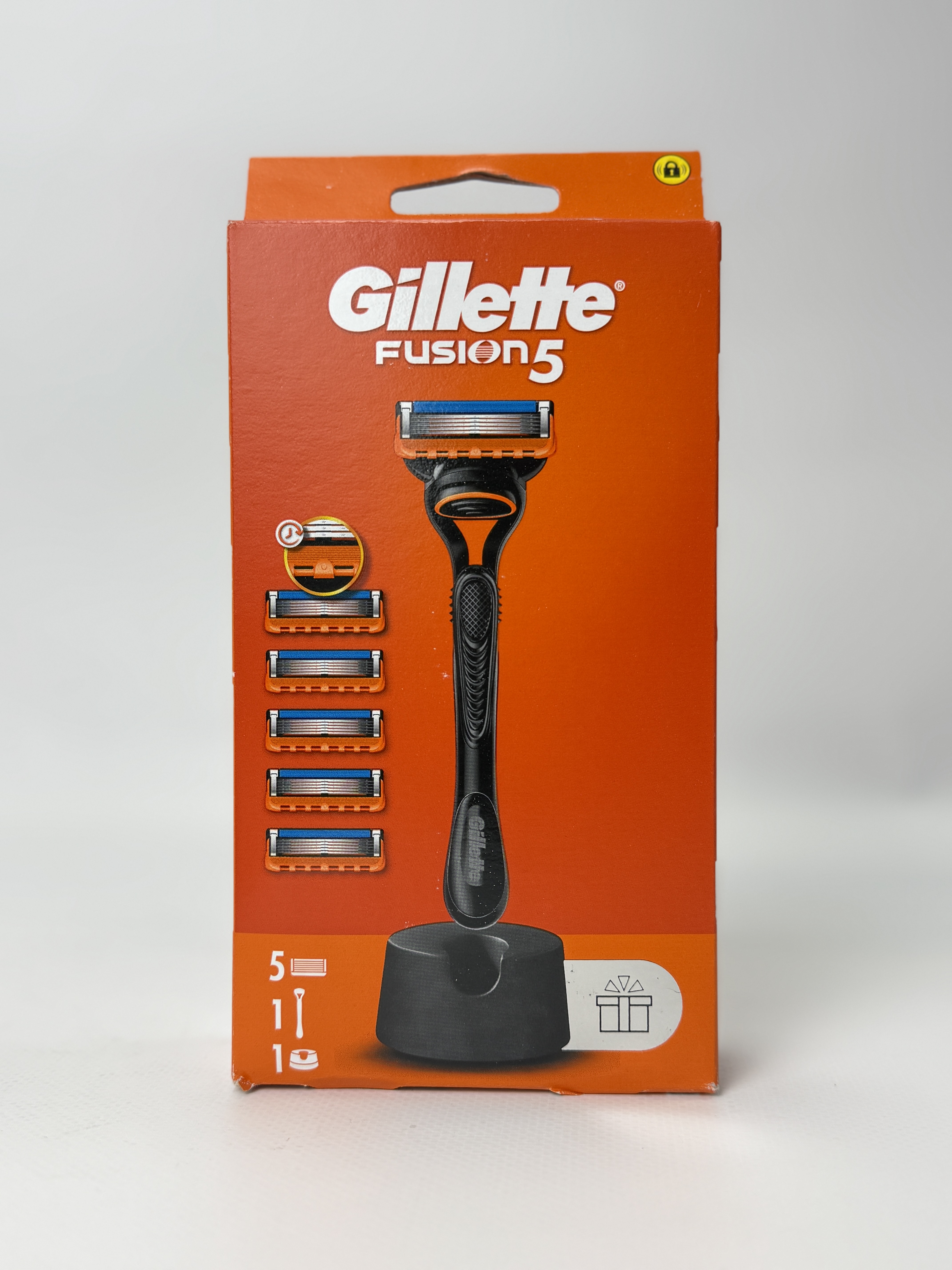 Gillette Станок для гоління + змінні касети Fusion 5 (1ст. + 5шт. + підставка)