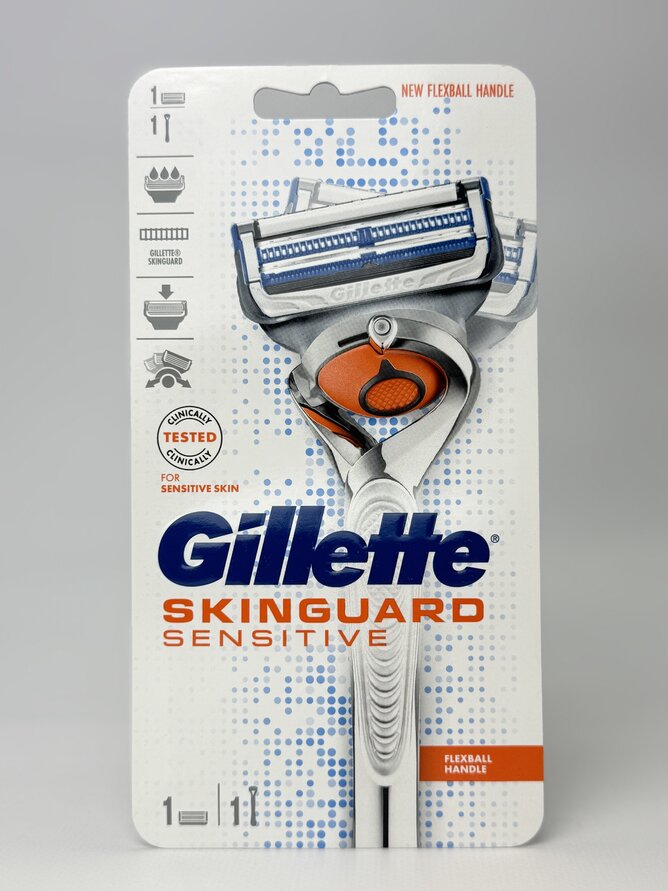 Gillette Станок для гоління Skinguard Sensitive 1 ст + 1 зап