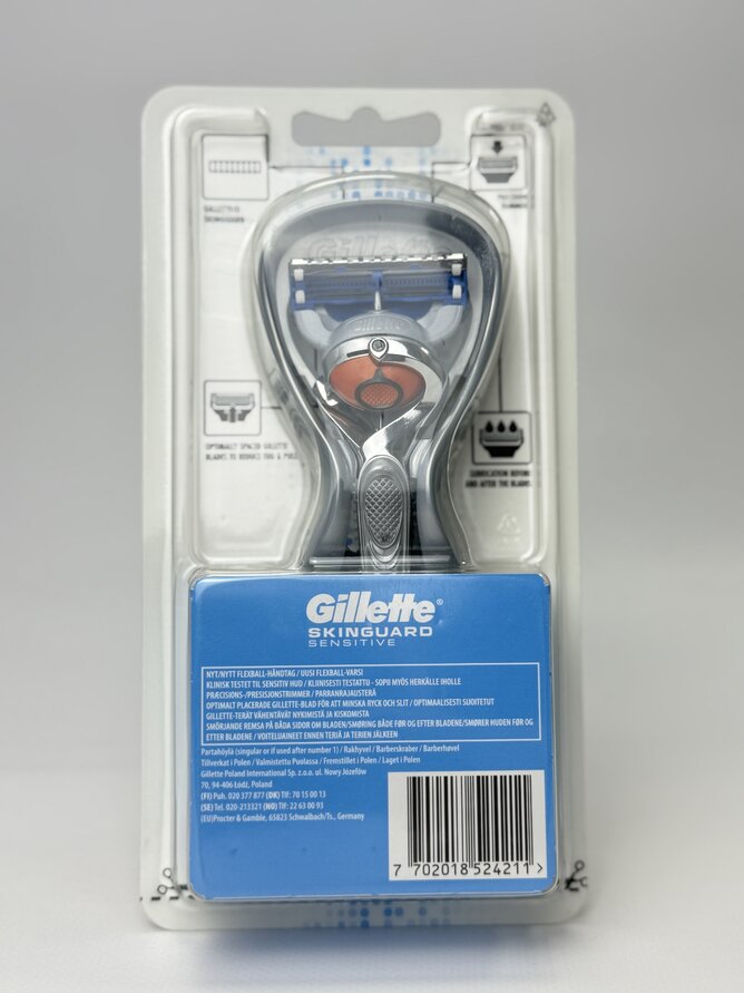 Gillette Станок для гоління Skinguard Sensitive 1 ст + 1 зап